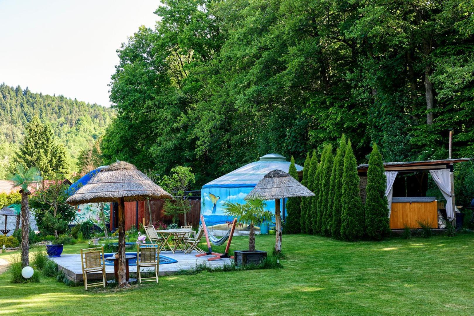 Aloha Glamp - Okragle Domki Przy Rzece - Balia I Sauna - Energylandia Zagornik Exterior photo